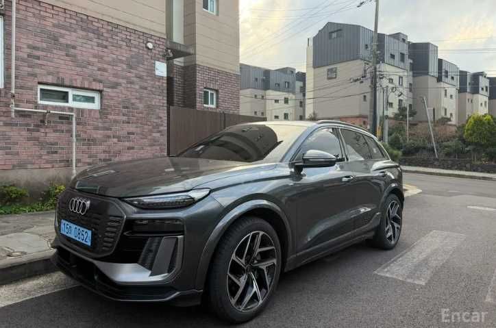 Audi Q6 e-tron Perfomance