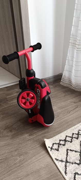 Tricicleta pliabila transformabila in bicicleta fara pedale