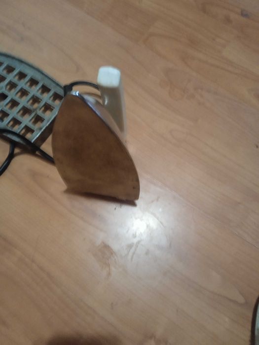 стара българска ютия 1969 г