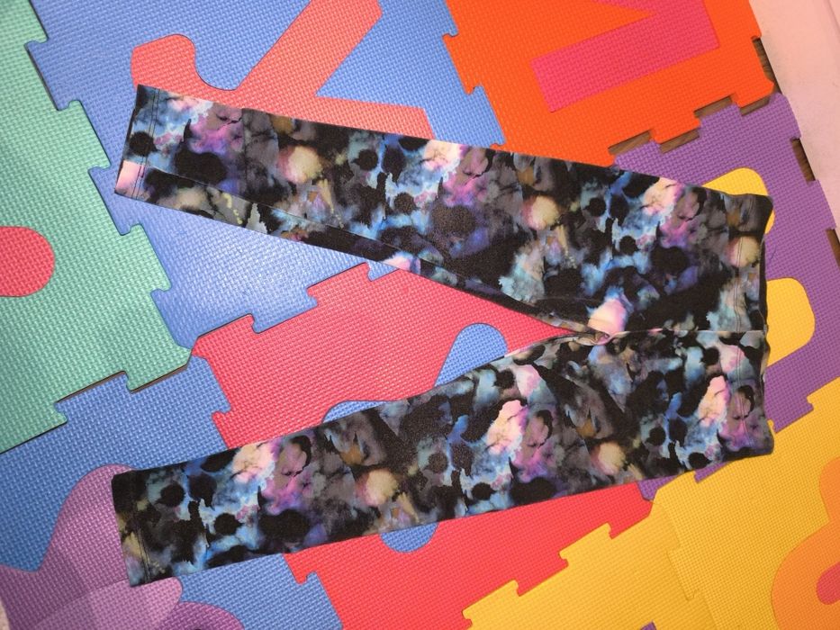 Огромен лот дрешки 110-116 см Next,Barbi,HM,Gap,Disney