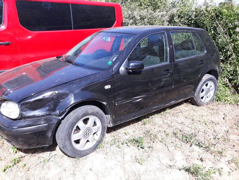 Голф 4 на части