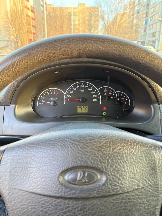 Лада приора 2011