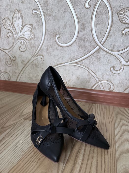 Туфельки новые эффектные