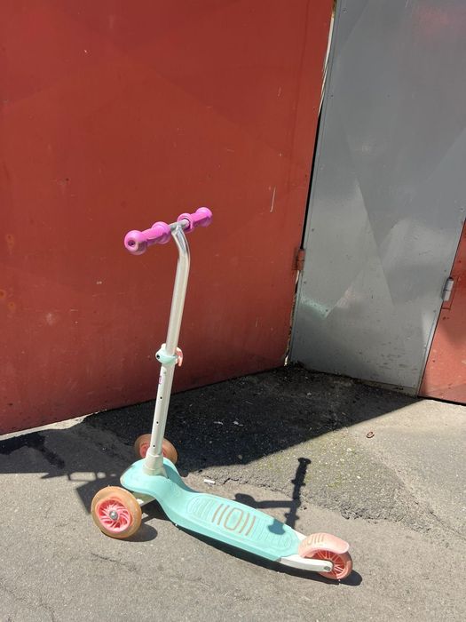 Trotineta fetite cu 3 roti