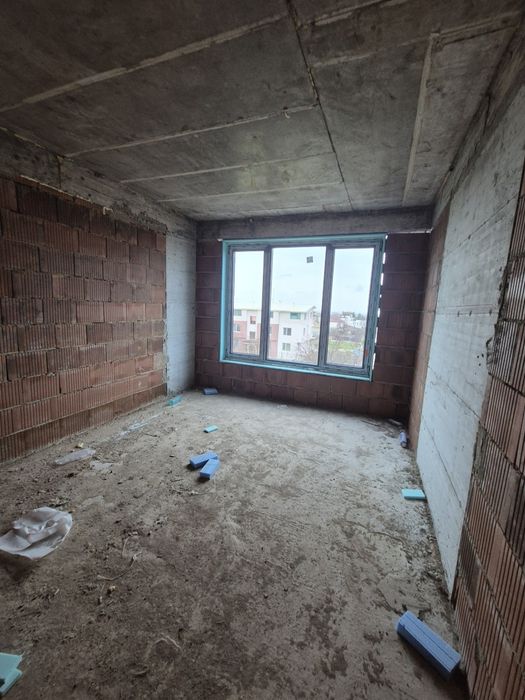 Модерна двуетажна къща в м-т Траката, гр. Варна