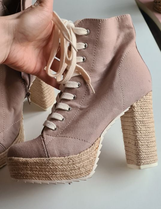 Botine de panza cu toc inalt