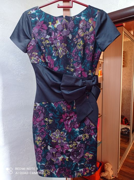 Платье размер 40-42.