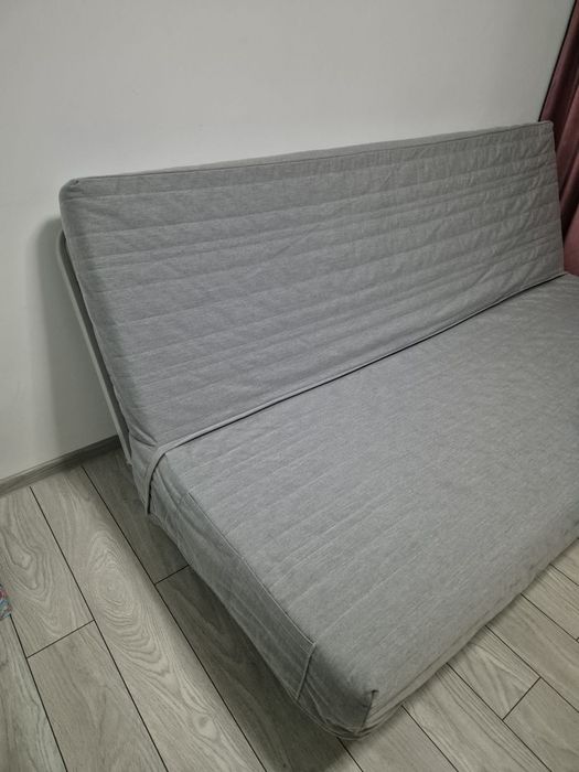 Canapea extensibila IKEA