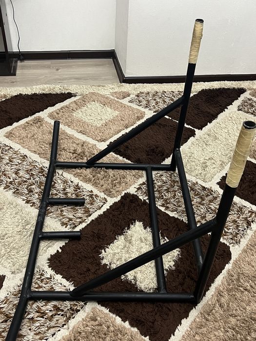 Для тренка турник