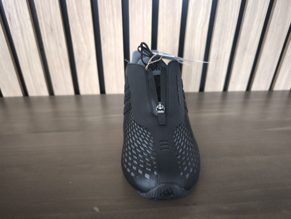 Adidas 41 1/3 noi