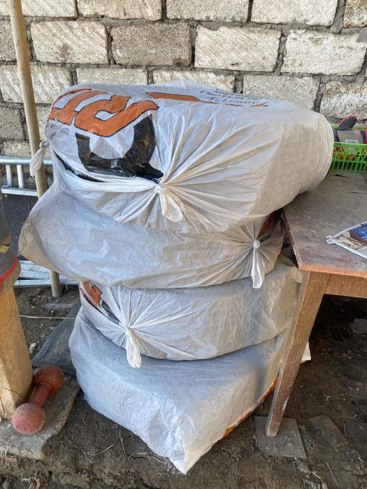 шины продам 285/60 R18