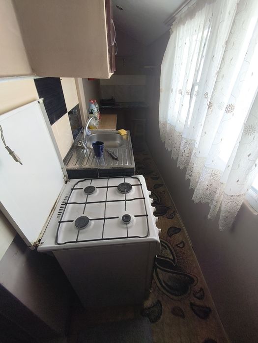 Închiriez garsonieră
