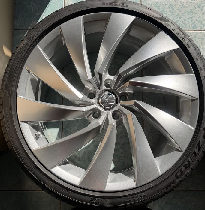 Roti/ jante aliaj R20 originale VW Arteon 245/35/20 Pirelli PZero vara