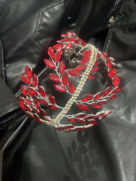 Украшение для волос на свадьбу и мироприятия