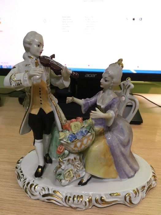 Bibelou portelan deosebit