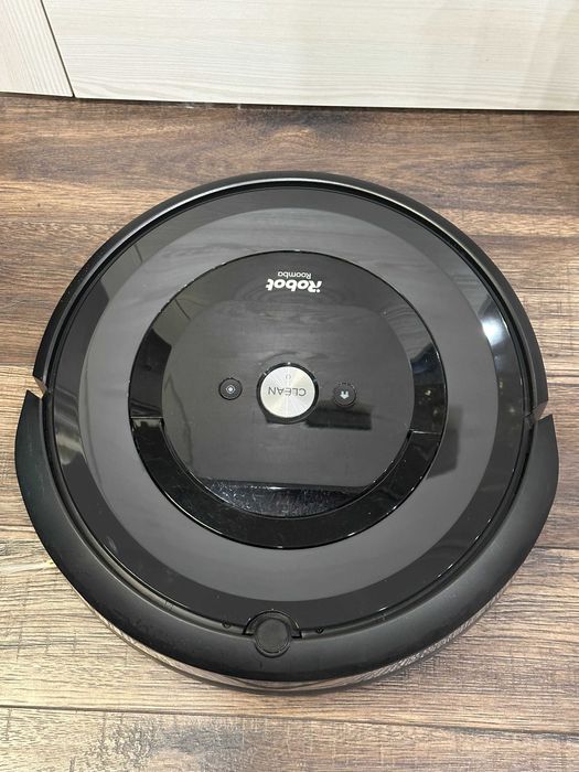 iRobot Roomba e5 робот прахосмукачка + зарядна станция, нов филтър и виртуална стена