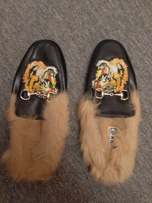 Продам теплые тапочки