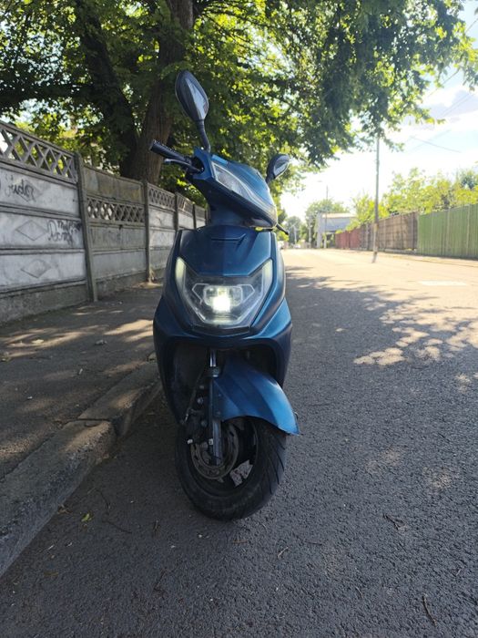 Scuter Electric ZT 36 fără permis - Controller și Baterii Noi
