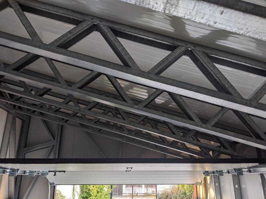 Fabricam garaje la comanda din structura metalica usoara + panouri izo