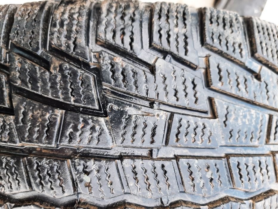 Продам шины липучки R15