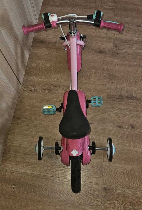 Bicicleta copii B'TWIN roz, 14", cu roti ajutatoare – stare buna