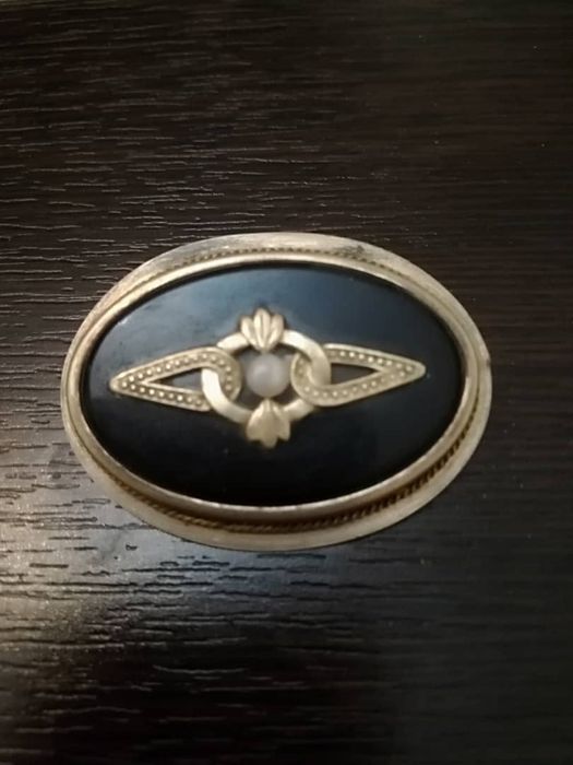 Антиквариат брошь серебро.