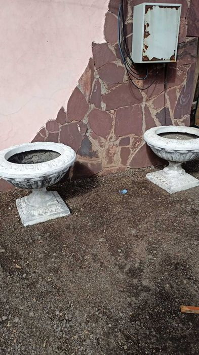 Продам вазоны под цветы