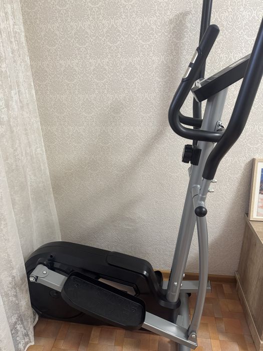 Продам эллиптический тренажер