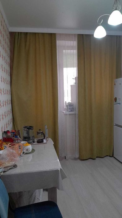 Продам штору  в хорошем состоянии