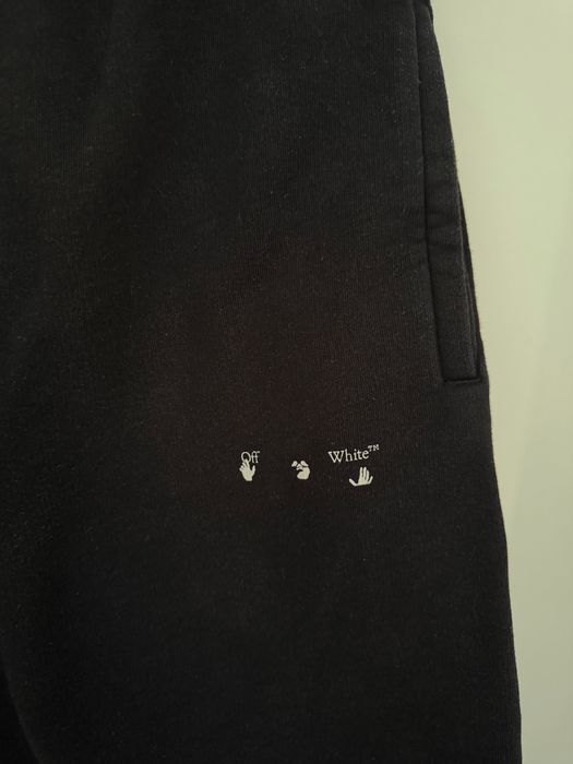 Off-White 100% оригинални къси панталонки