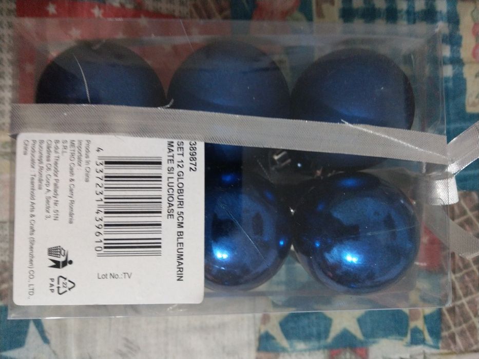 Globuri pentru pomul de Craciun