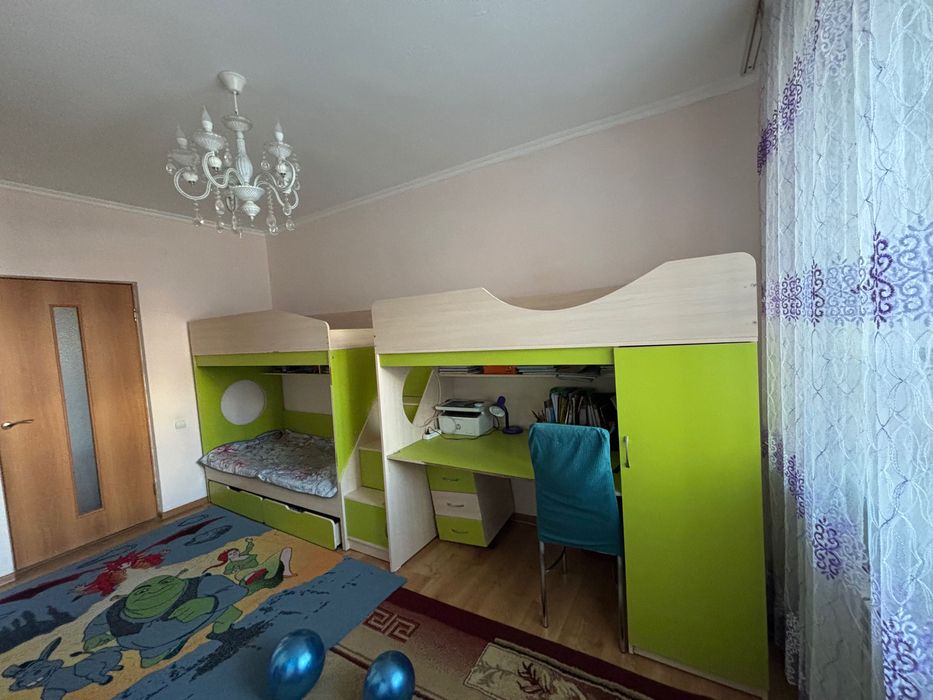 Продается 2 -х ярусный кровать