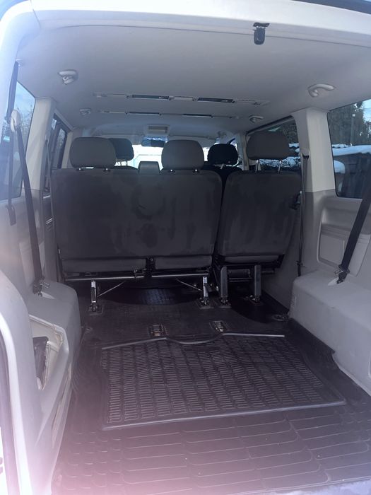 Volkswagen Caravela T5 rest