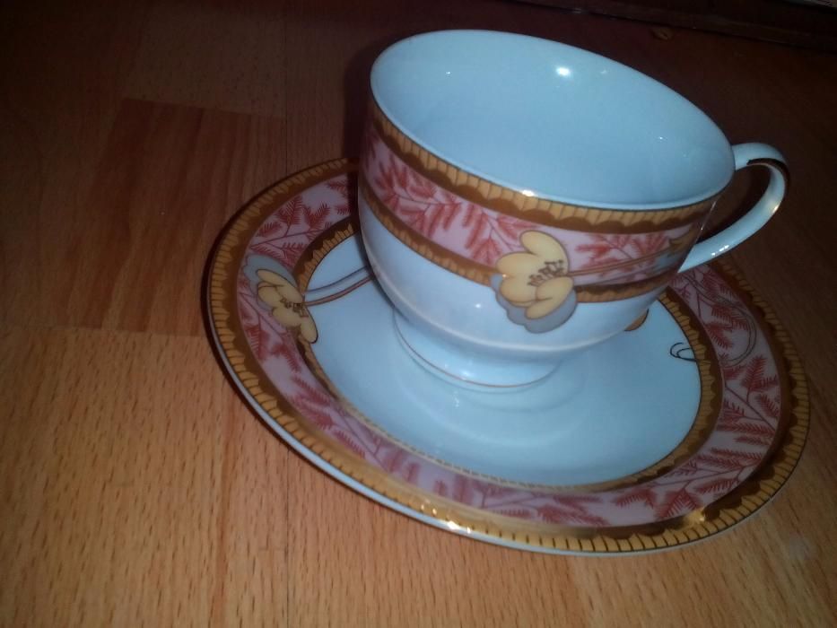 Посуда сервиз. Золото