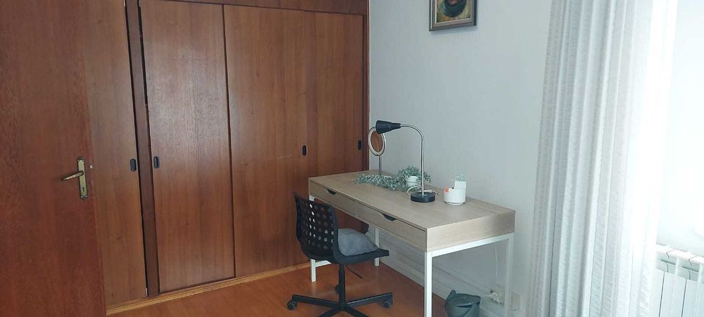 BANEASA-HERASTRAU, etaj 1 in vila, 3 camere, parcare