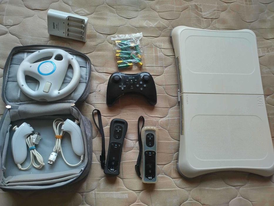 Nintendo Wii U конзола с 500GB външен хард, много игри и аксесоари