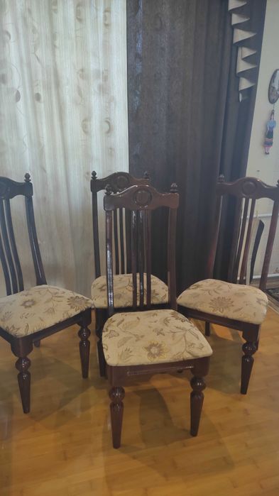 стол каменный. тумба под телевизор. стулья