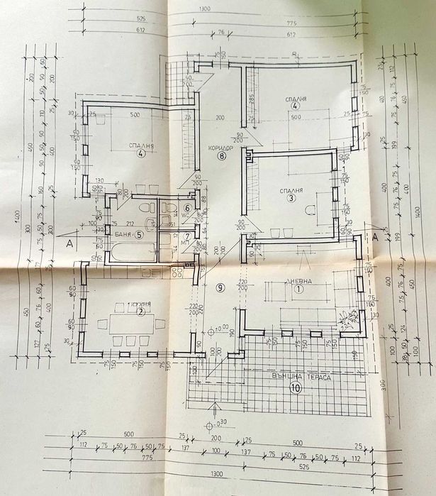 Продава къща в с. Лесново