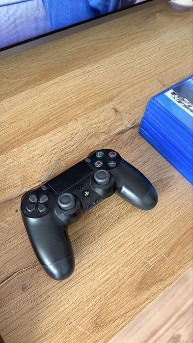 Vand PS4 Slim 512gb + 9 Jocuri