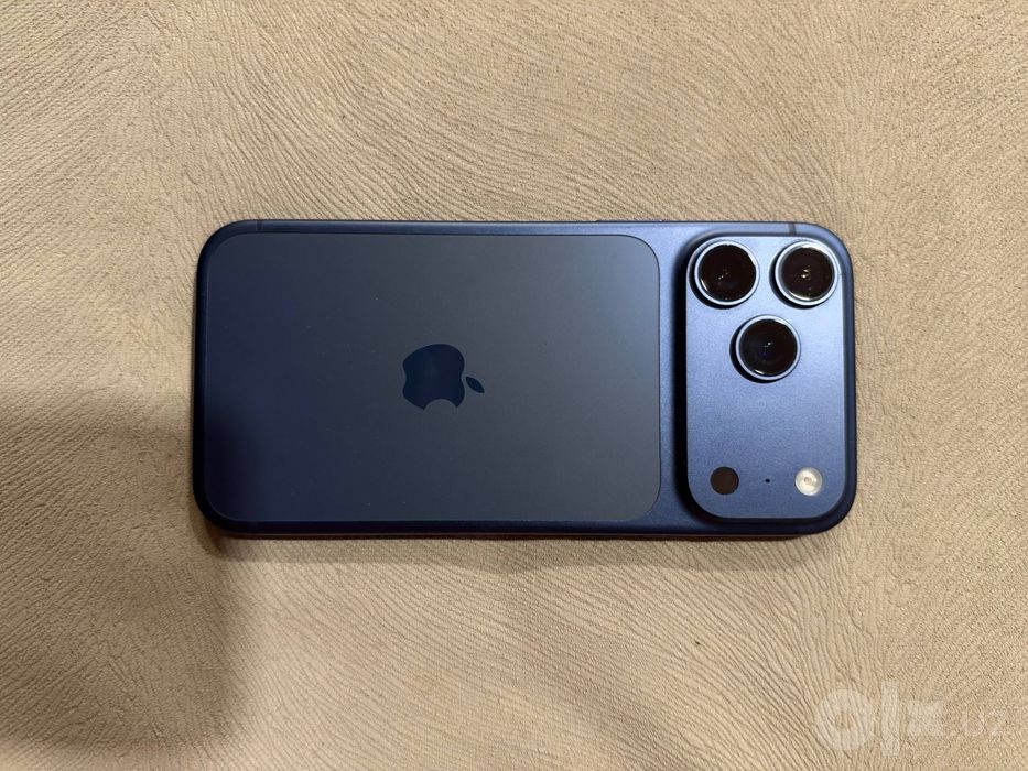 Iphone 17 Pro Max Blue