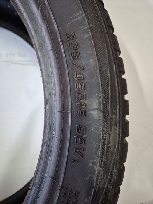 Cauciucuri  235 /45/r18