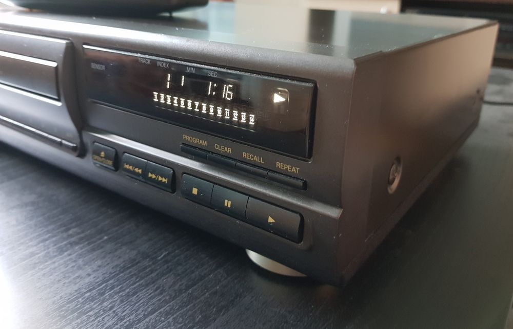 CD Player Technics SL-PG570A cu telecomanda.