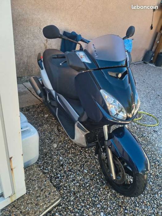 Yamaha x-max 125 250 всички години Ямаха Х-Мах Х-макс хмакс Скутер мотор НА ЧАСТИ