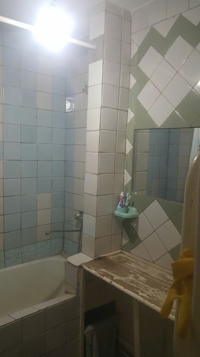 9 вақтли уй 5 хонали 9 этаж срочна сотилади