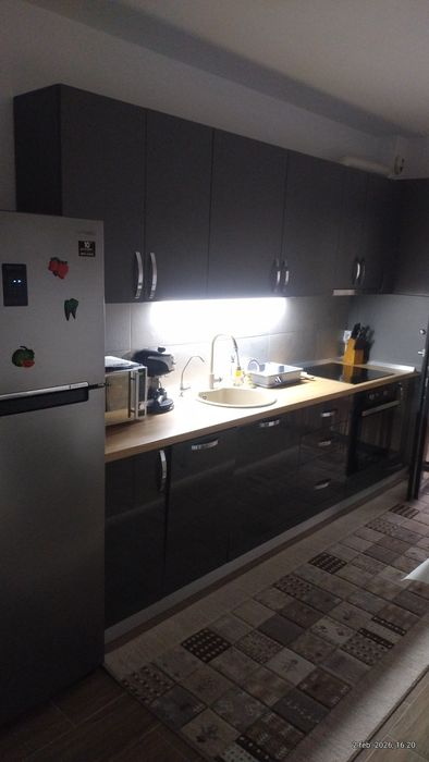 vând garsonieră decomandată