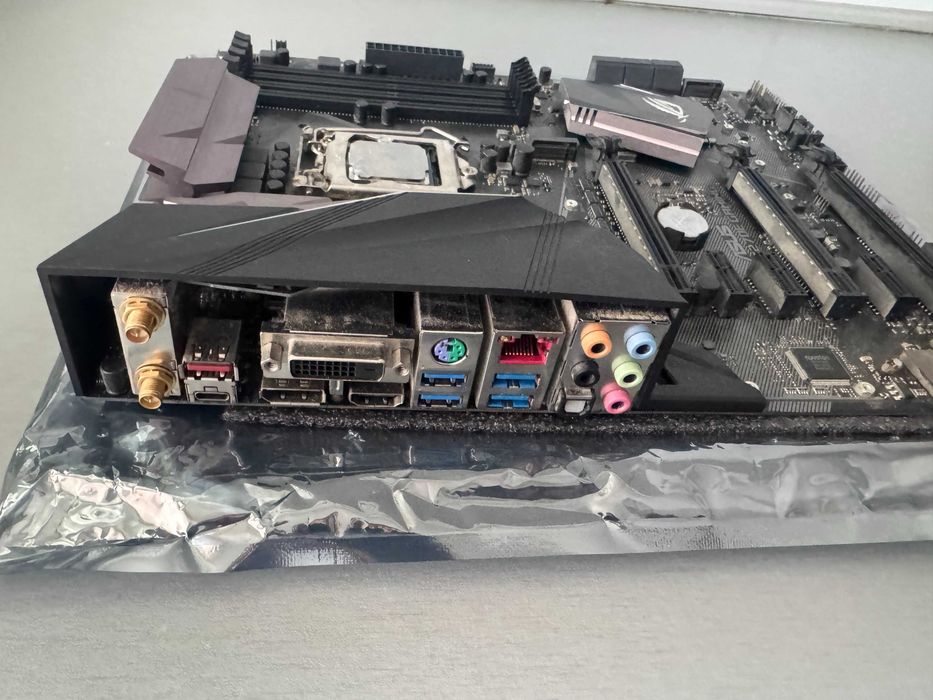 kit placa de baza Asus Strix z270e Gaming  /intel  core I7-7700K
