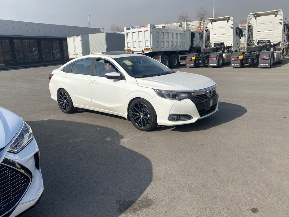 Honda crider 2023 yil  kraska toza holat yaxshi