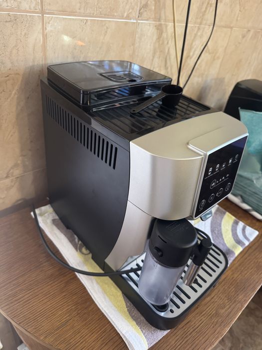 Espressor automat Delonghi Magnifica Start ECAM220.80.SB