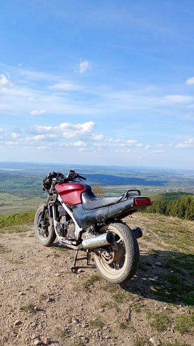 Vând kawasaki gpz