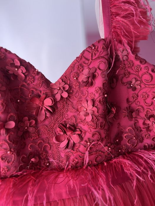 Дамска рокля тюл цвят бордо